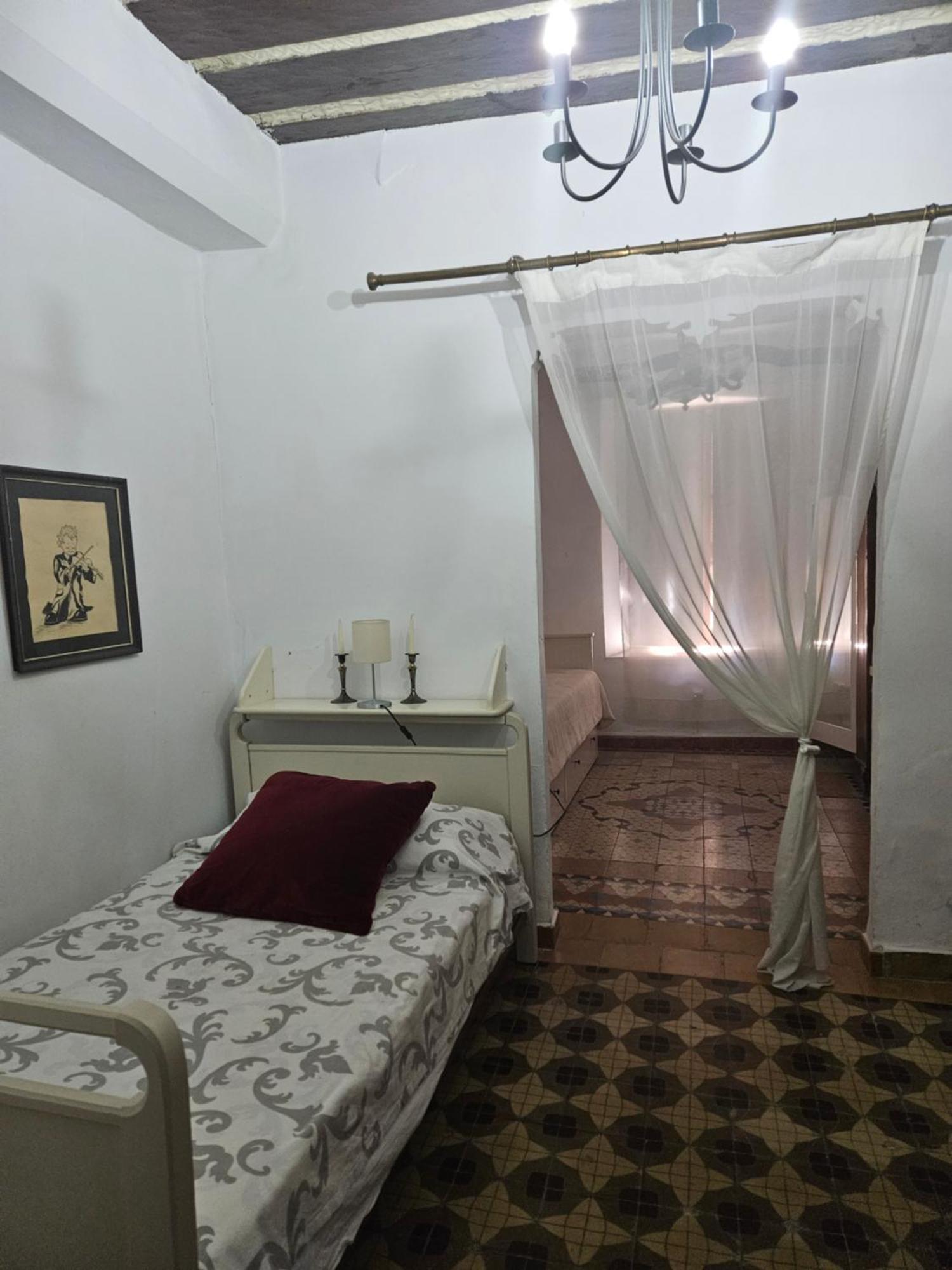 La Nava, Casa De Pueblo Con Patio Y Calefaccion Con Chimenea Holiday home Nava de la Asuncion